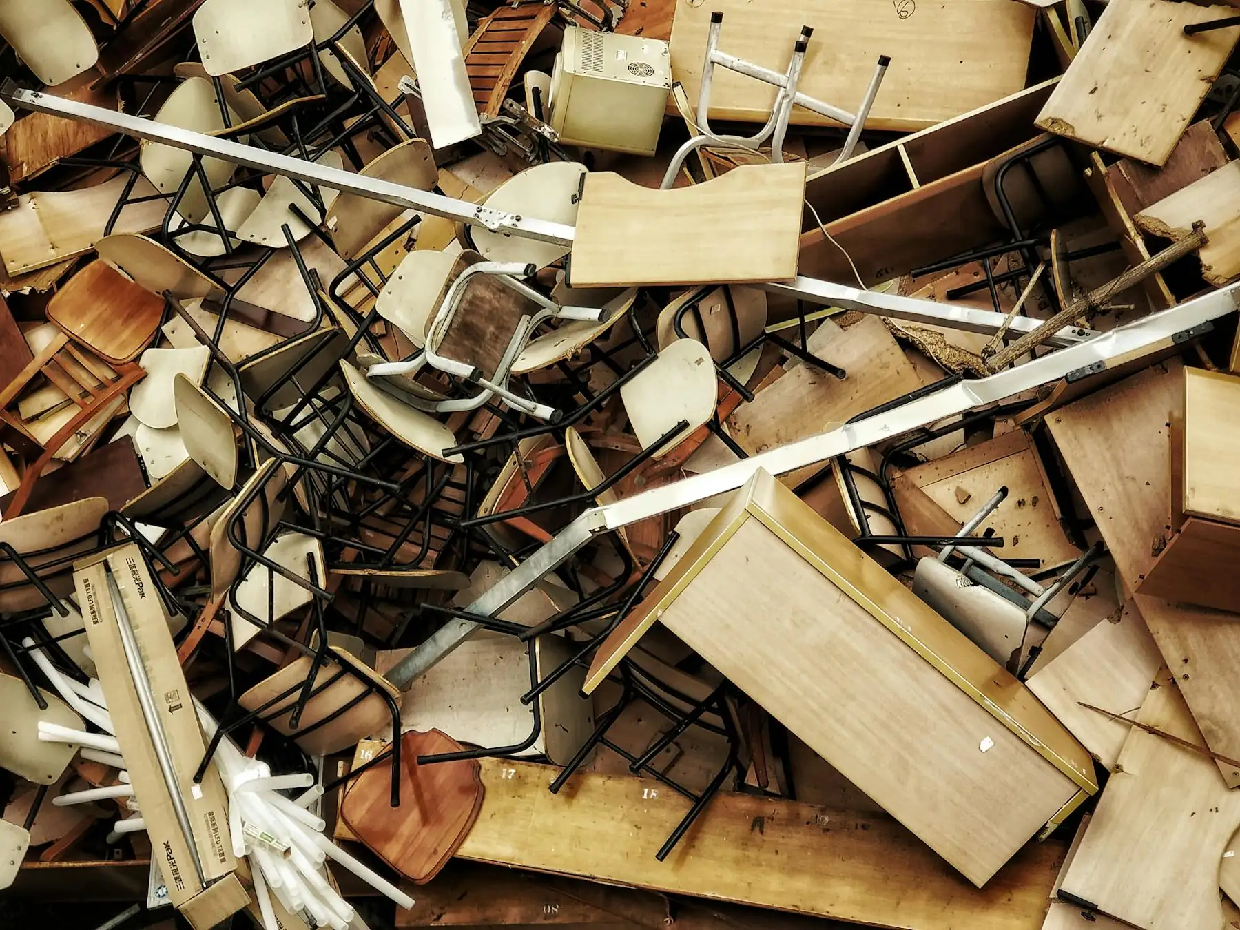 Furniture and clutter removed during a cleanout